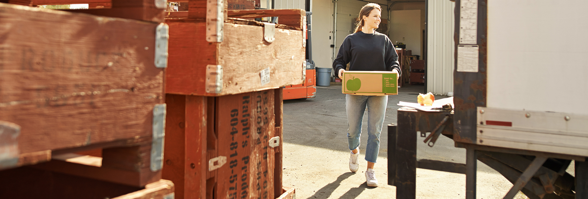 food-logistics-supply-chain-loading-dock
