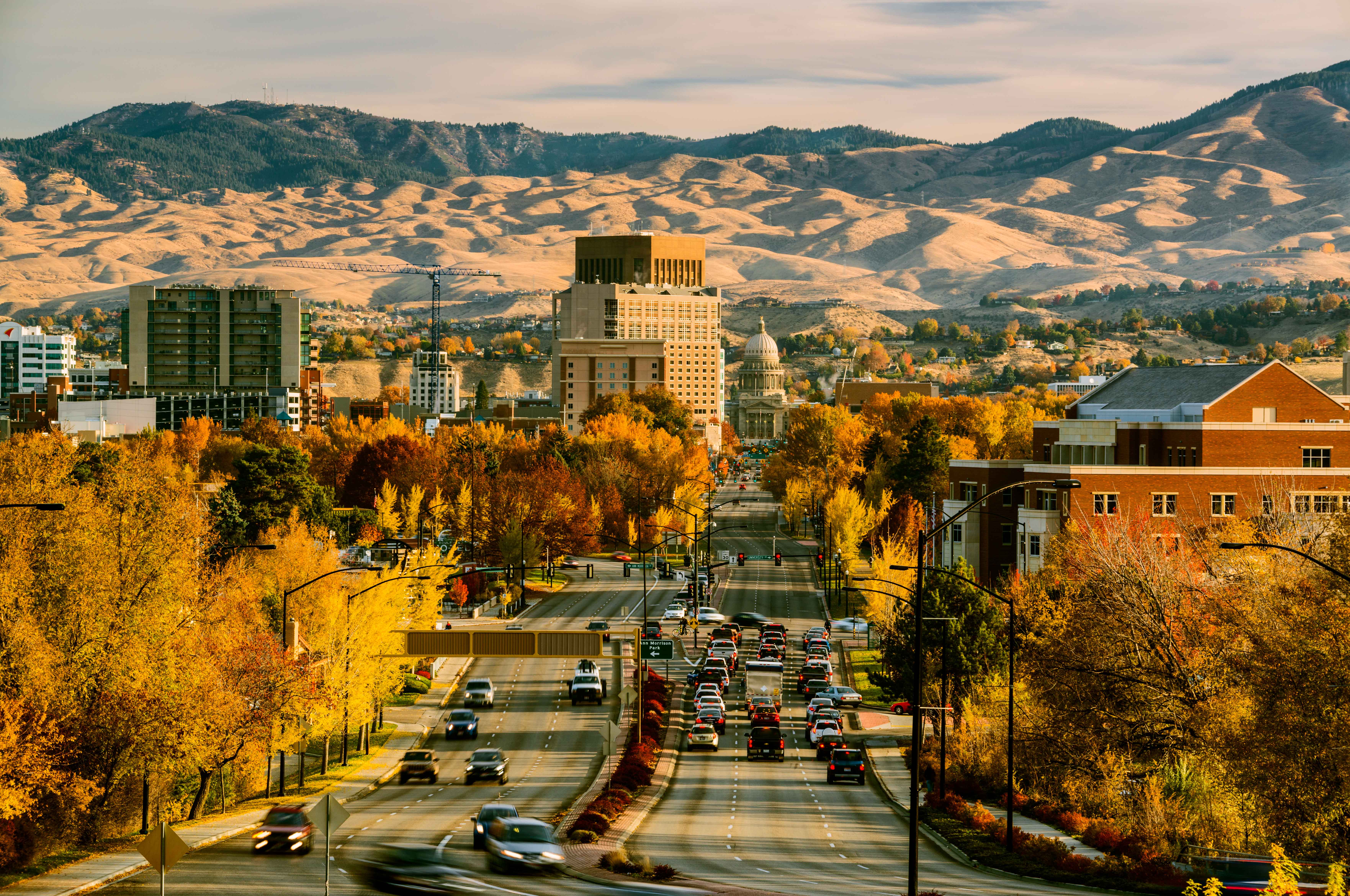 boise-idaho-downtown-autumn-state-capitol
